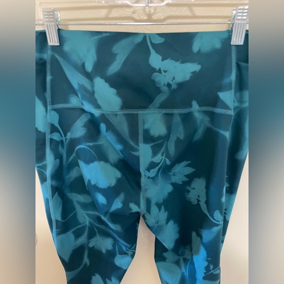 ✨Women’s All In Motion Full Length Leggings Size XL - Picture 7 of 7